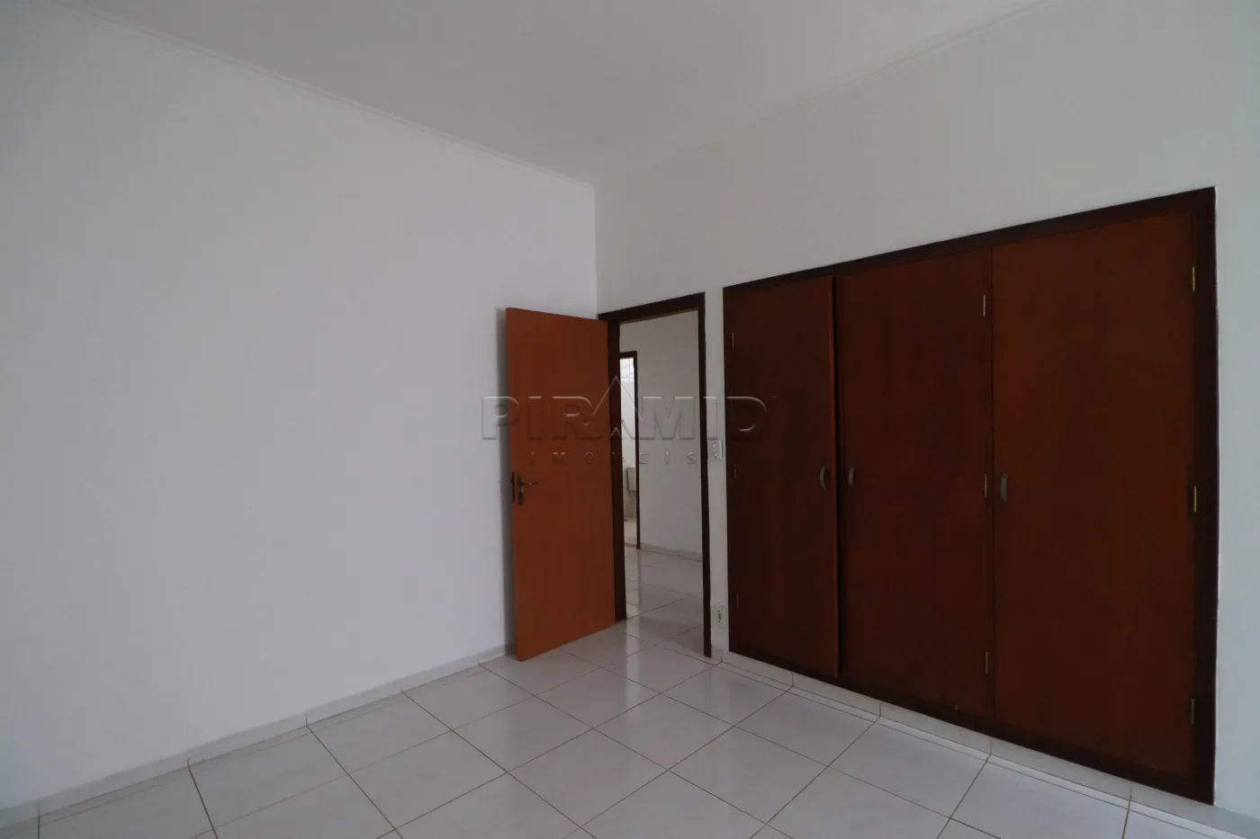 Alugar Casa / Padr&atilde;o em Ribeir&atilde;o Preto R$ 5.000,00 - Foto 14
