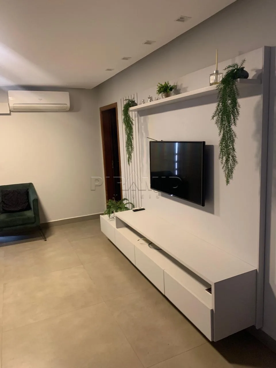 Comprar Apartamento / Padr&atilde;o em Ribeir&atilde;o Preto R$ 450.000,00 - Foto 1
