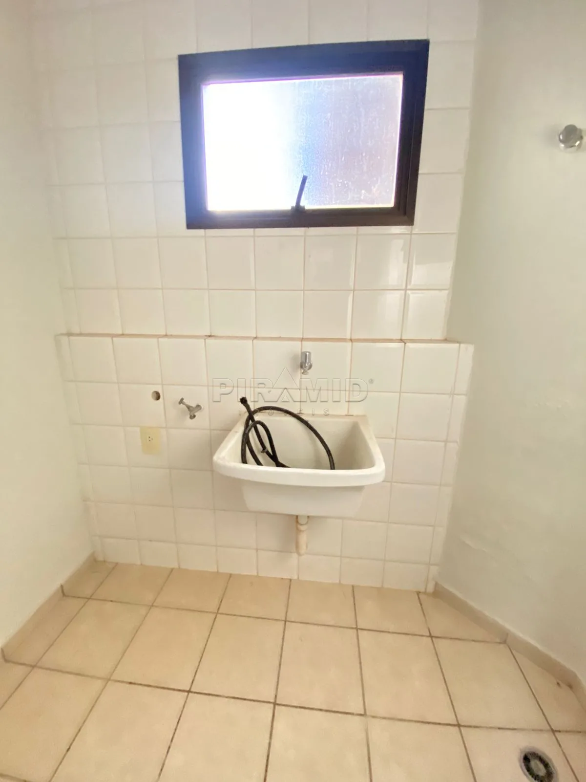 Alugar Apartamento / Padr&atilde;o em Ribeir&atilde;o Preto R$ 1.400,00 - Foto 11