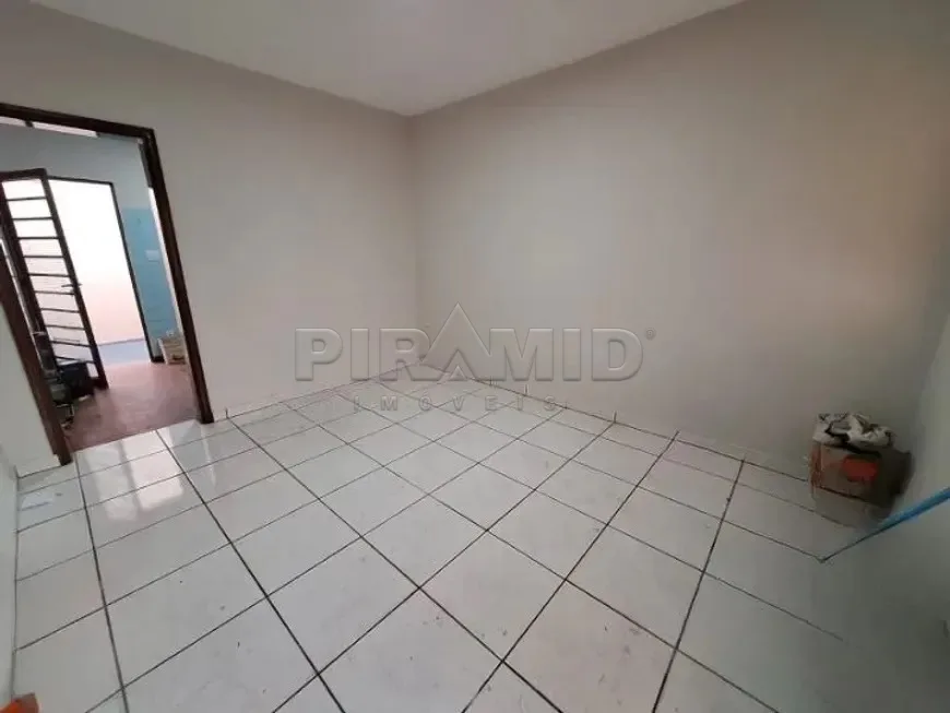 Alugar Casa / Padr&atilde;o em Ribeir&atilde;o Preto R$ 1.600,00 - Foto 1