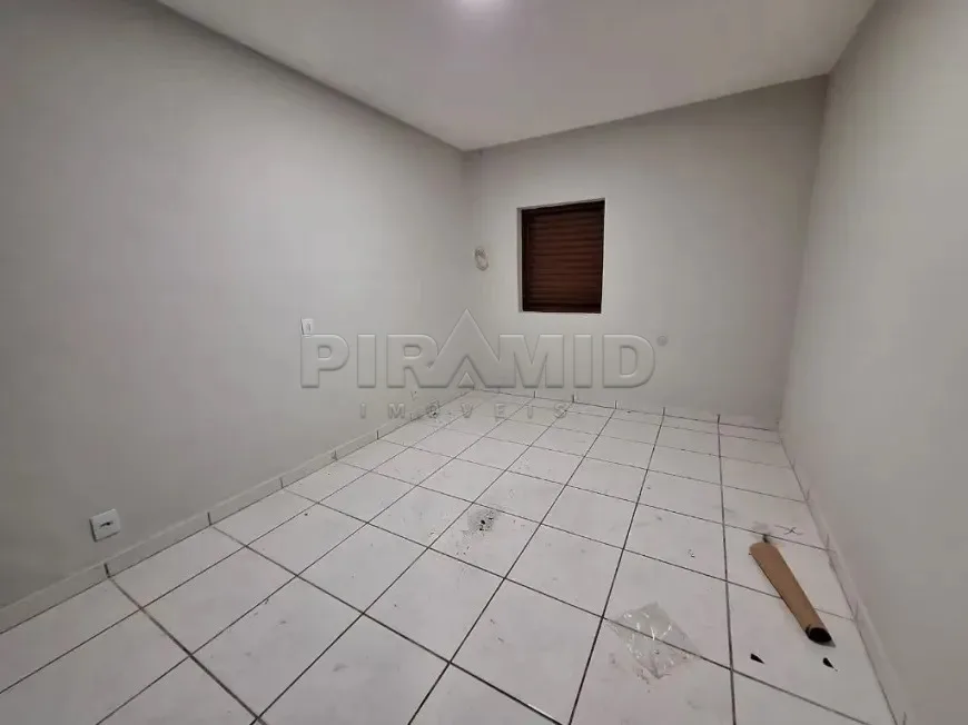 Alugar Casa / Padr&atilde;o em Ribeir&atilde;o Preto R$ 1.600,00 - Foto 3