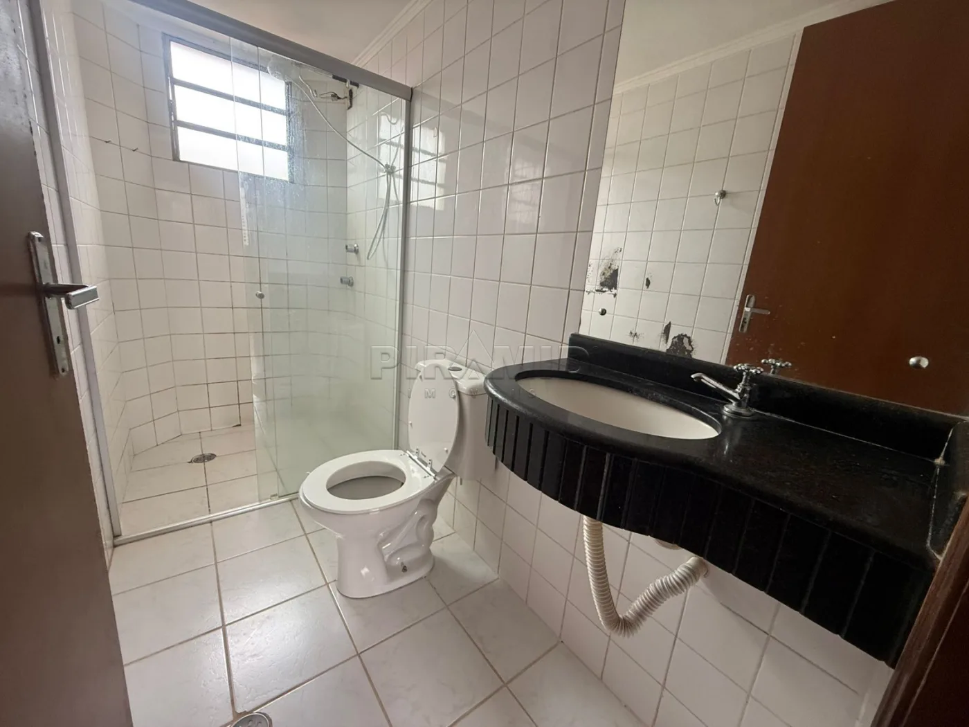 Alugar Apartamento / Padr&atilde;o em Ribeir&atilde;o Preto R$ 1.200,00 - Foto 3