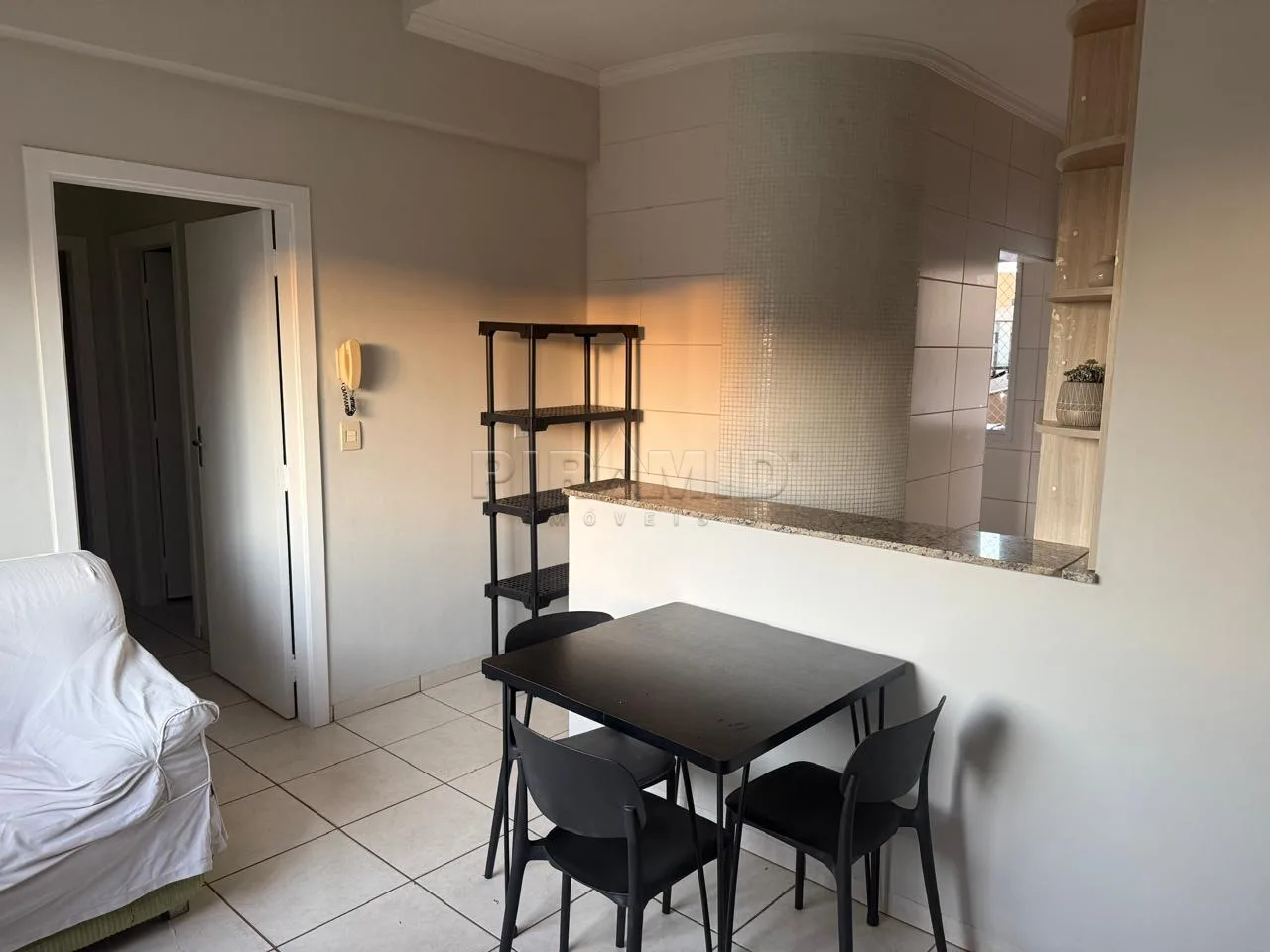 Alugar Apartamento / Padr&atilde;o em Ribeir&atilde;o Preto R$ 1.800,00 - Foto 2