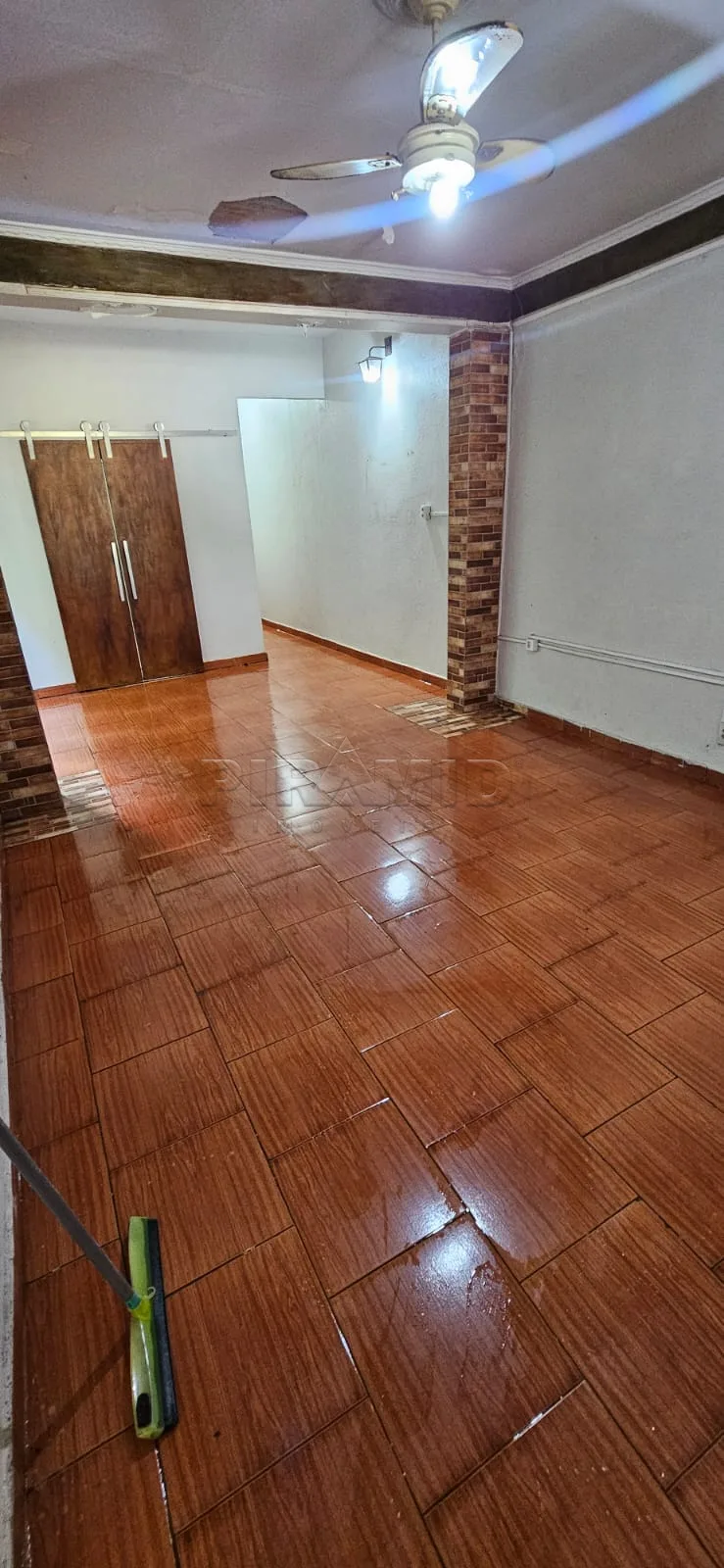 Comprar Casa / Padr&atilde;o em Ribeir&atilde;o Preto R$ 280.000,00 - Foto 3