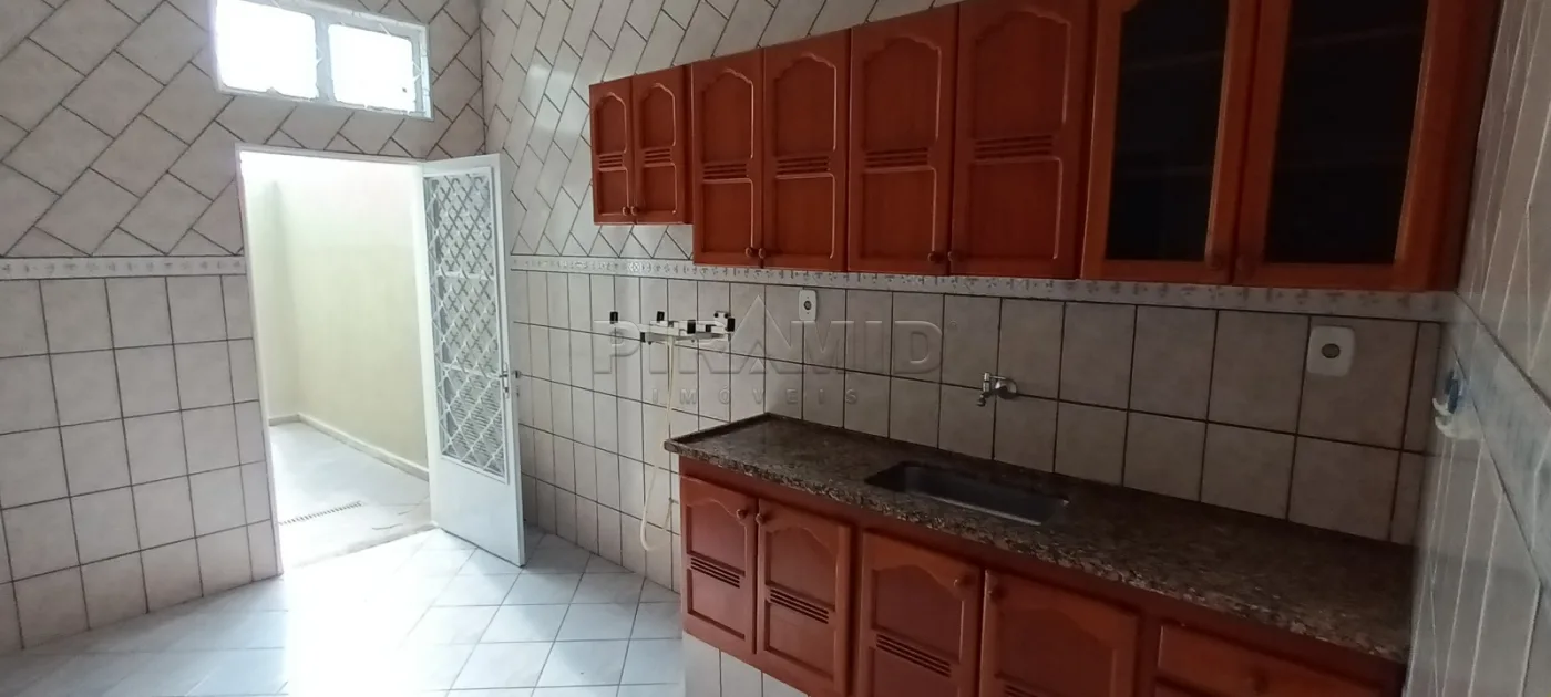 Alugar Casa / Padr&atilde;o em Ribeir&atilde;o Preto R$ 2.500,00 - Foto 13