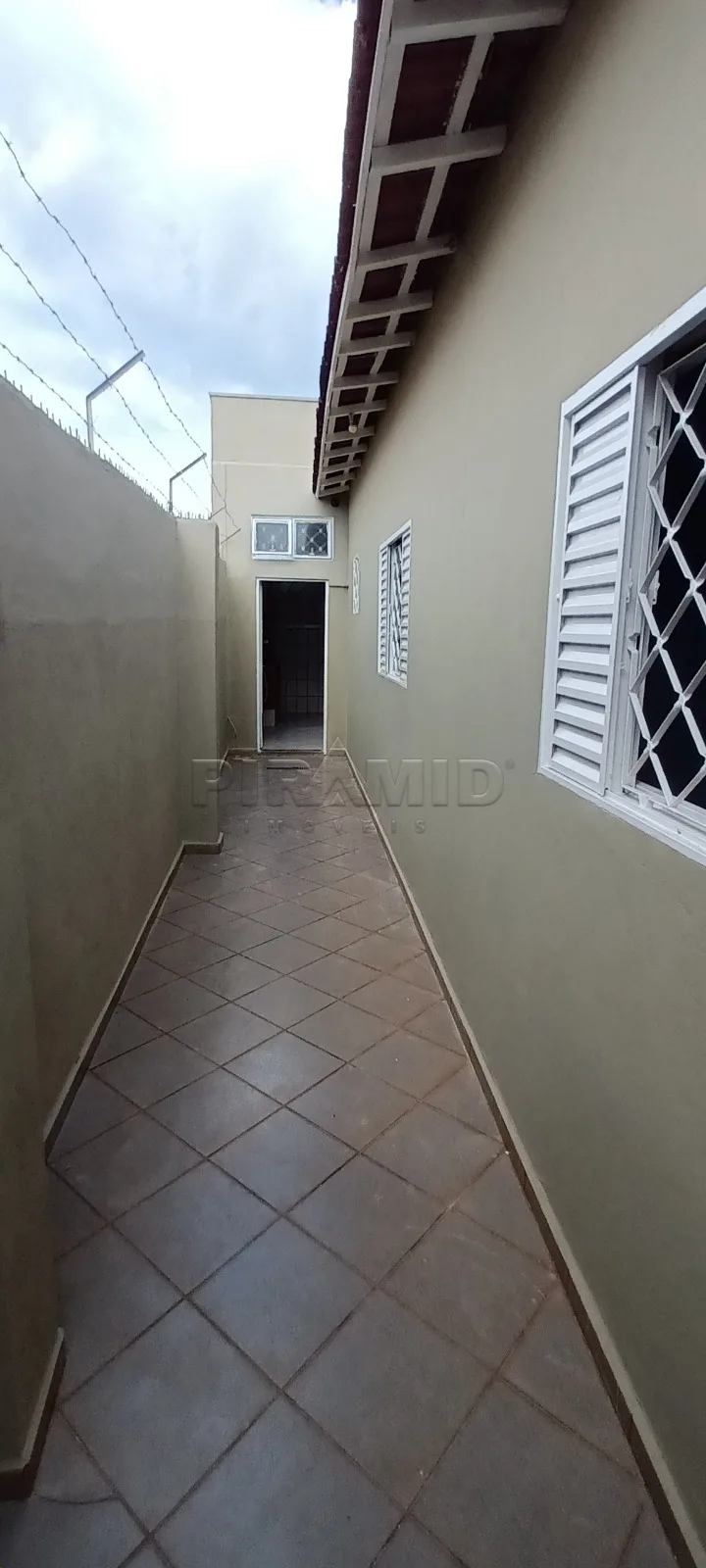 Alugar Casa / Padr&atilde;o em Ribeir&atilde;o Preto R$ 2.500,00 - Foto 17