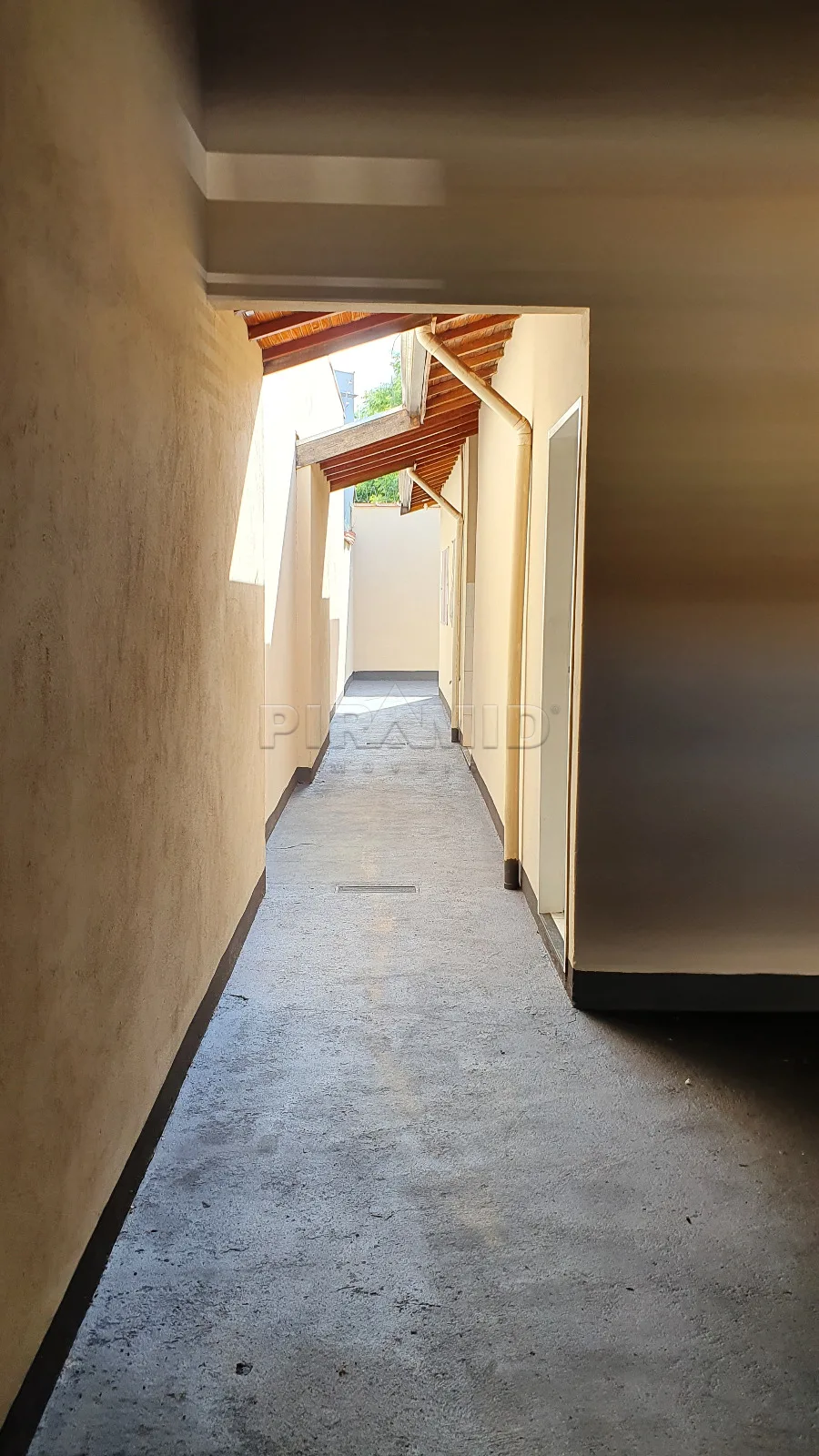 Comprar Casa / Padr&atilde;o em Ribeir&atilde;o Preto R$ 295.000,00 - Foto 2