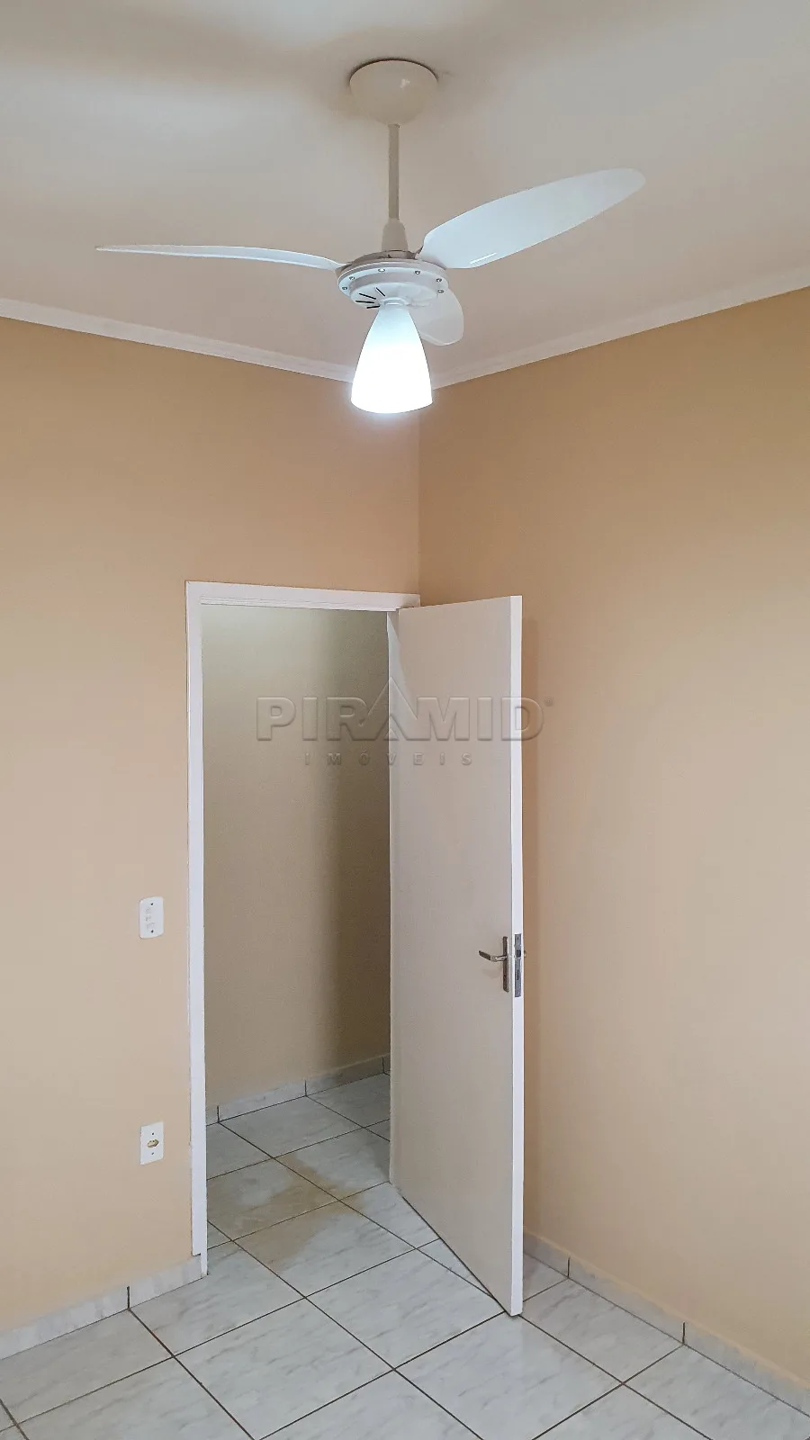Comprar Casa / Padr&atilde;o em Ribeir&atilde;o Preto R$ 295.000,00 - Foto 8