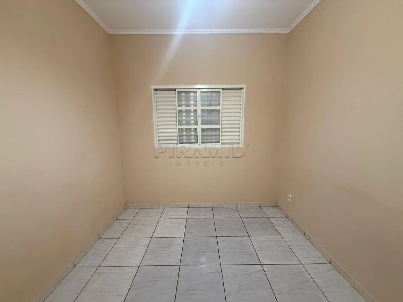 Alugar Casa / Padr&atilde;o em Ribeir&atilde;o Preto R$ 1.750,00 - Foto 6