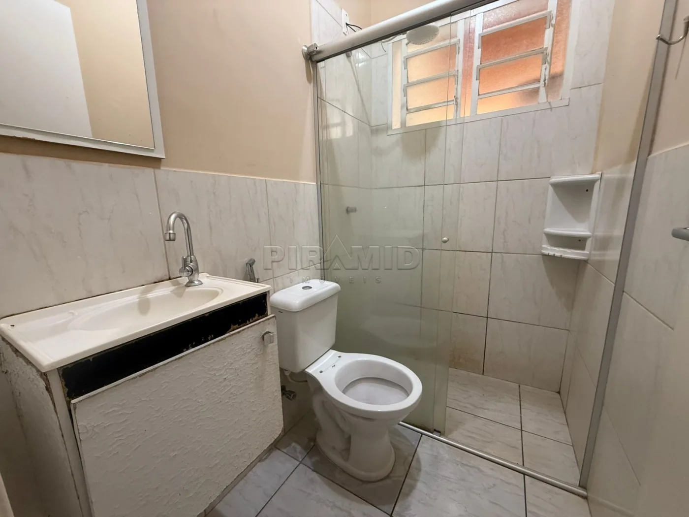 Alugar Casa / Padr&atilde;o em Ribeir&atilde;o Preto R$ 1.750,00 - Foto 10