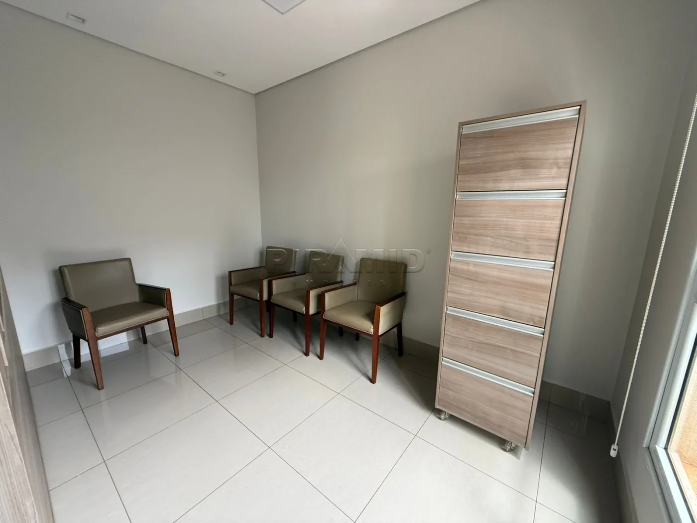 Alugar Comercial / Sala em Ribeir&atilde;o Preto R$ 2.100,00 - Foto 8