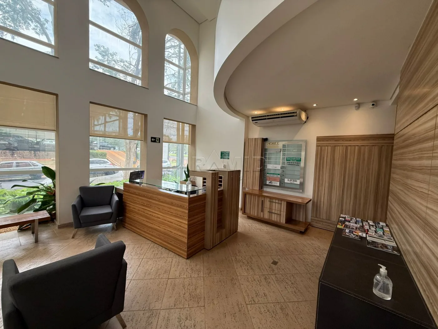 Alugar Comercial / Sala em Ribeir&atilde;o Preto R$ 2.100,00 - Foto 2