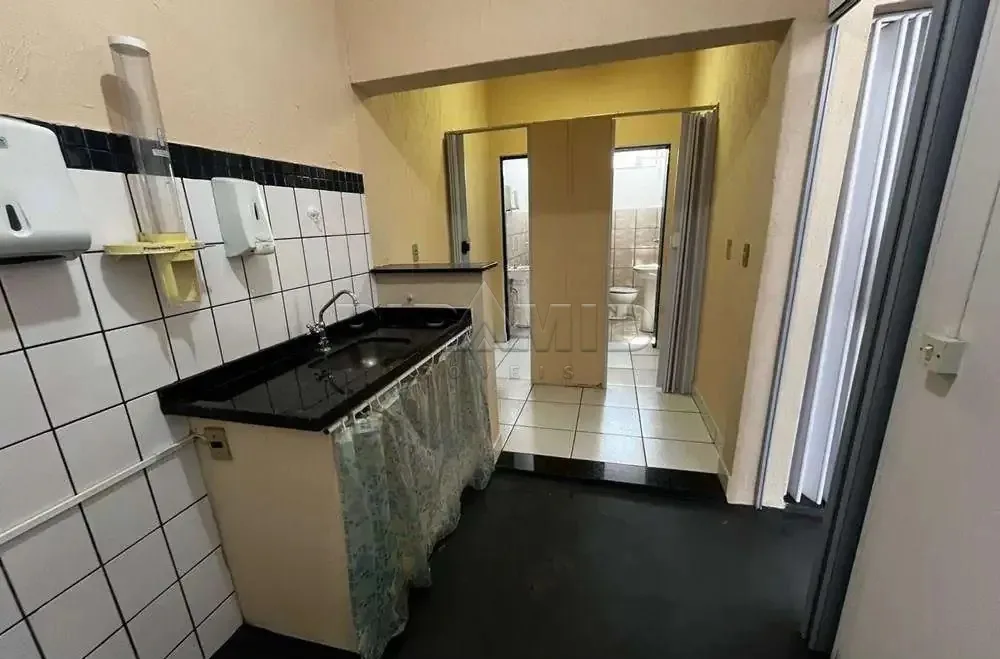 Alugar Comercial / Galp&atilde;o  Barrac&atilde;o em Ribeir&atilde;o Preto R$ 5.400,00 - Foto 8