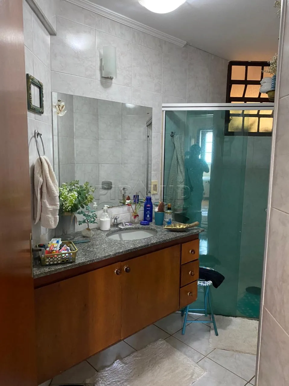 Alugar Apartamento / Padr&atilde;o em Ribeir&atilde;o Preto R$ 900,00 - Foto 4