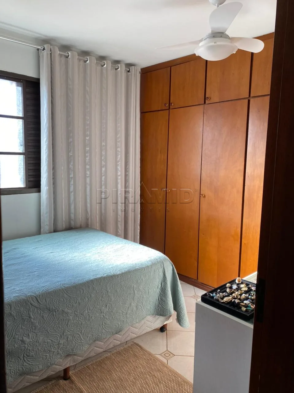 Alugar Apartamento / Padr&atilde;o em Ribeir&atilde;o Preto R$ 900,00 - Foto 10