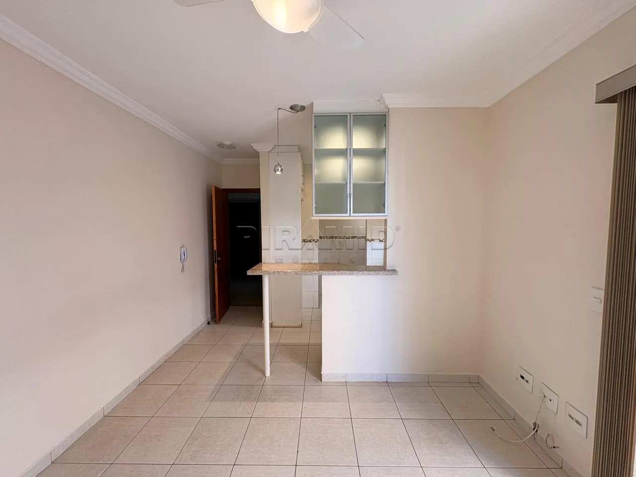 Alugar Apartamento / Padr&atilde;o em Ribeir&atilde;o Preto R$ 2.000,00 - Foto 2