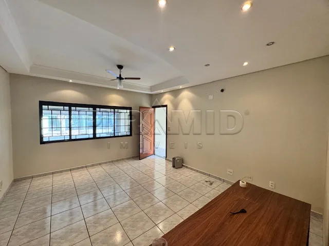 Alugar Casa / Padr&atilde;o em Ribeir&atilde;o Preto R$ 1.300,00 - Foto 1