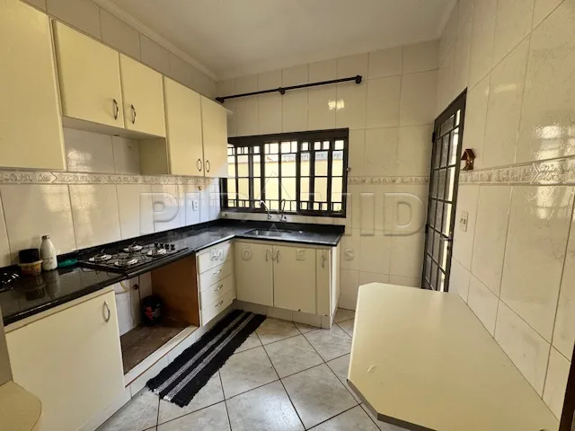 Alugar Casa / Padr&atilde;o em Ribeir&atilde;o Preto R$ 1.300,00 - Foto 9