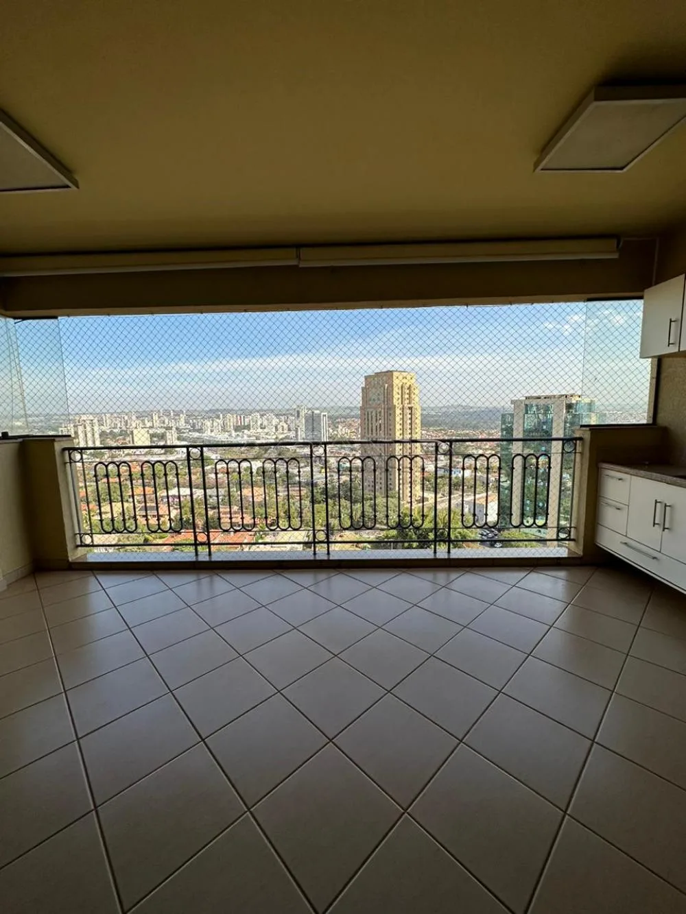 Alugar Apartamento / Padr&atilde;o em Ribeir&atilde;o Preto R$ 4.200,00 - Foto 4