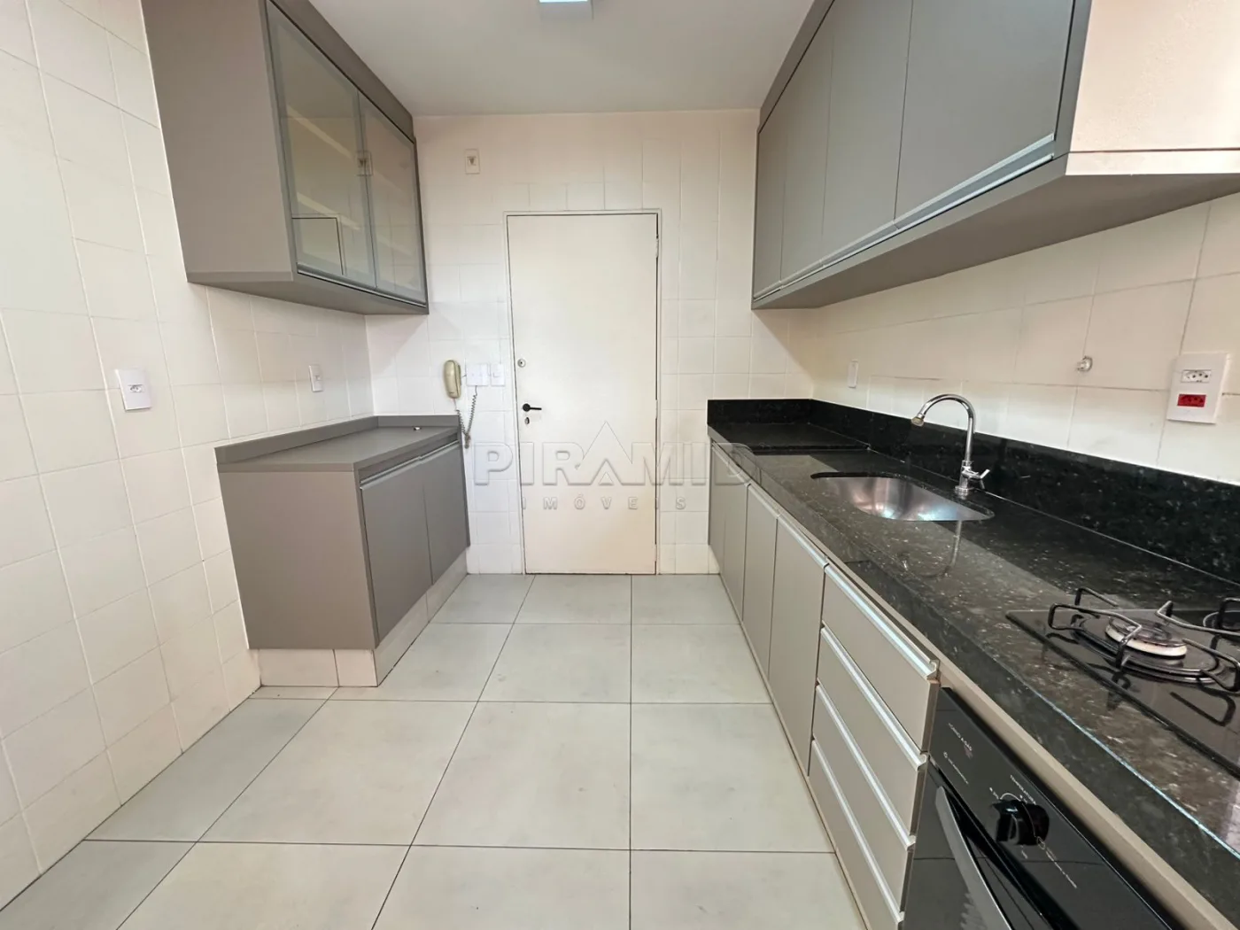 Alugar Apartamento / Padr&atilde;o em Ribeir&atilde;o Preto R$ 1.900,00 - Foto 16