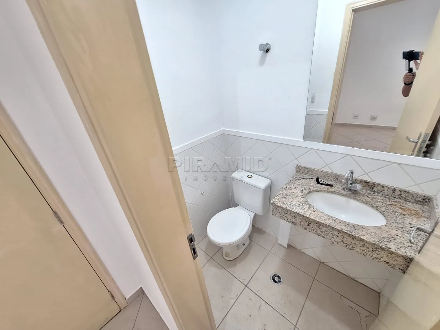 Alugar Comercial / Sala em Ribeir&atilde;o Preto R$ 650,00 - Foto 4