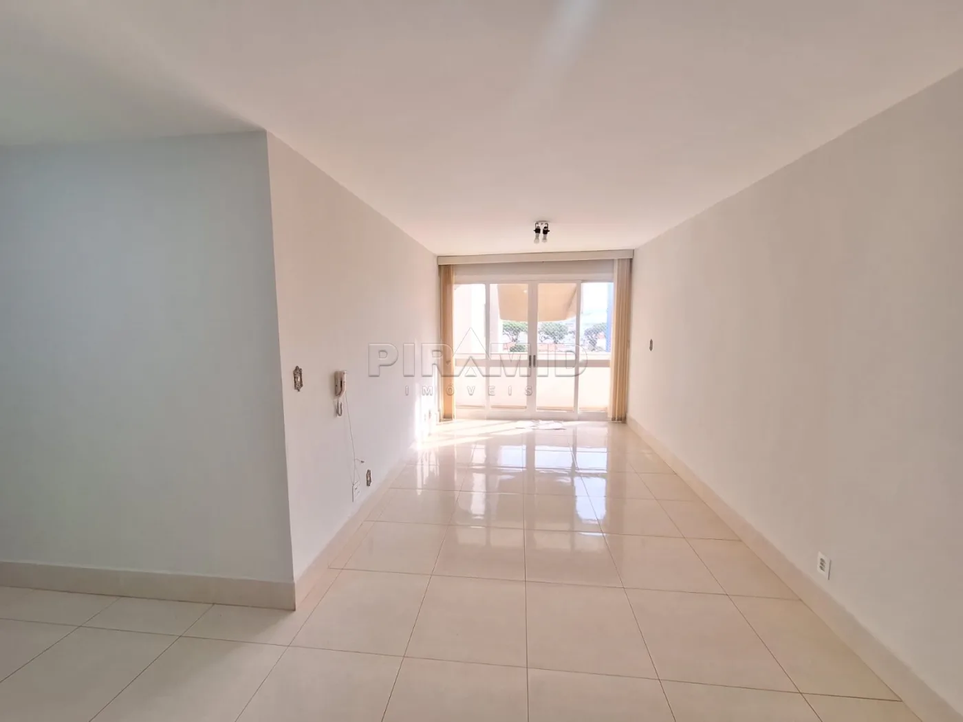 Alugar Apartamento / Padr&atilde;o em Ribeir&atilde;o Preto R$ 1.900,00 - Foto 2
