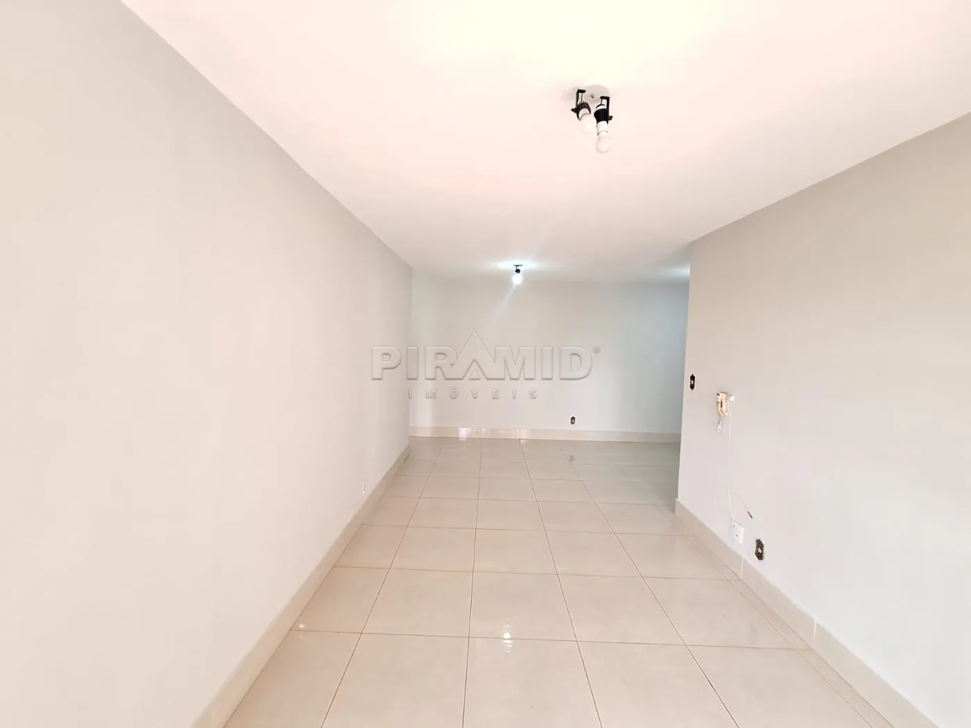 Alugar Apartamento / Padr&atilde;o em Ribeir&atilde;o Preto R$ 1.900,00 - Foto 3