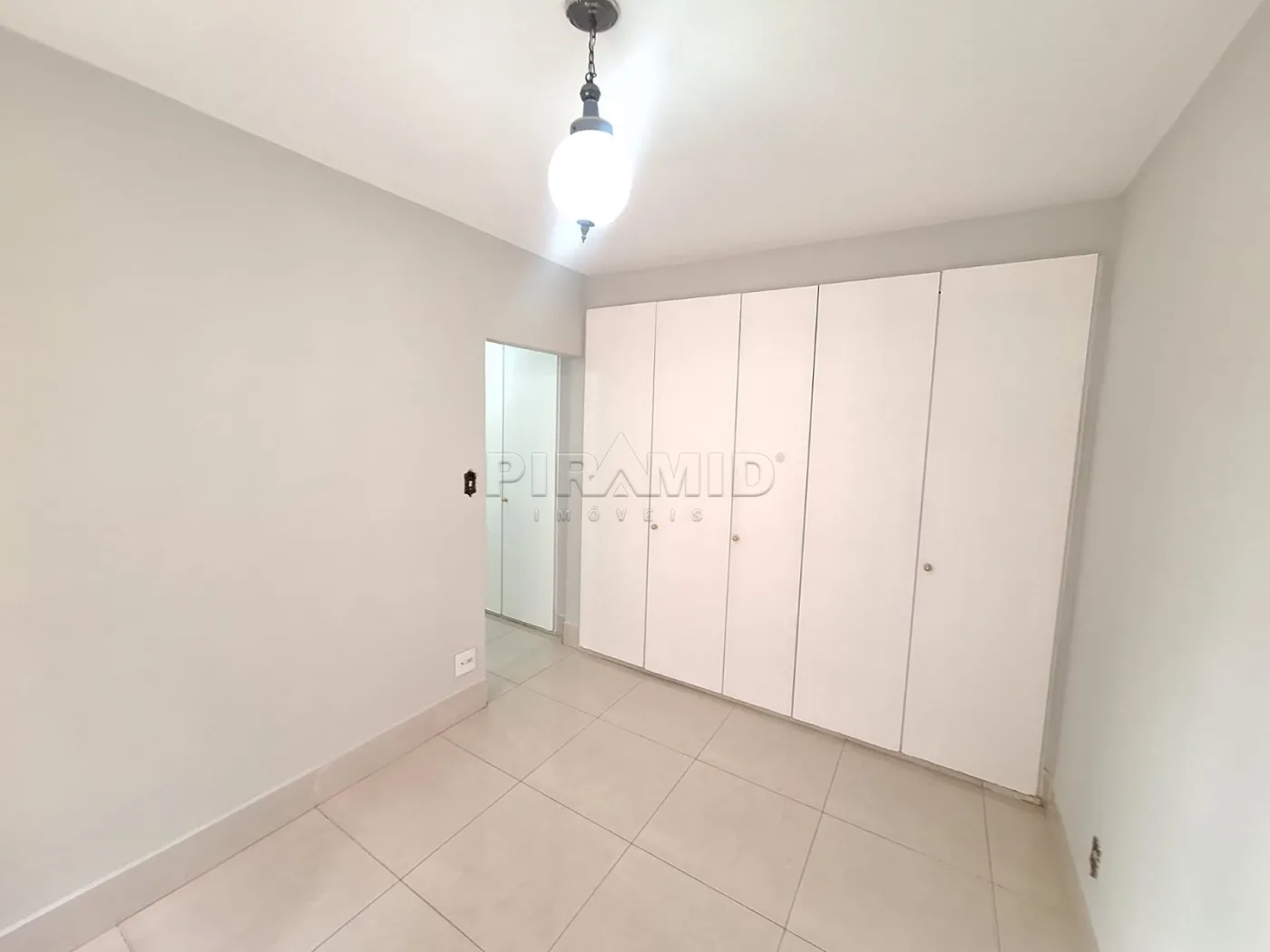 Alugar Apartamento / Padr&atilde;o em Ribeir&atilde;o Preto R$ 1.900,00 - Foto 15
