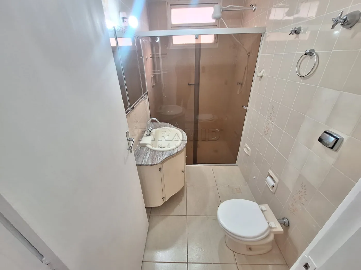 Alugar Apartamento / Padr&atilde;o em Ribeir&atilde;o Preto R$ 1.900,00 - Foto 16