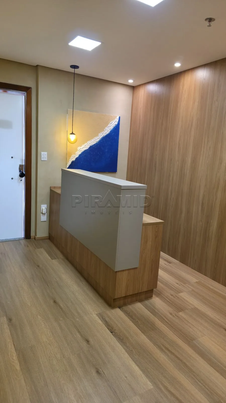 Alugar Comercial / Sala em Ribeir&atilde;o Preto R$ 1.800,00 - Foto 1