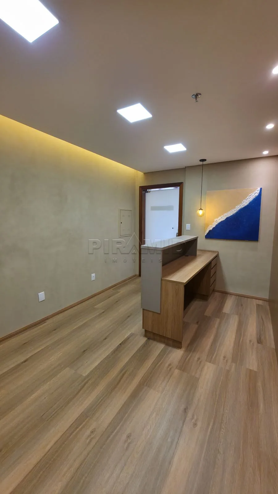 Alugar Comercial / Sala em Ribeir&atilde;o Preto R$ 1.800,00 - Foto 2