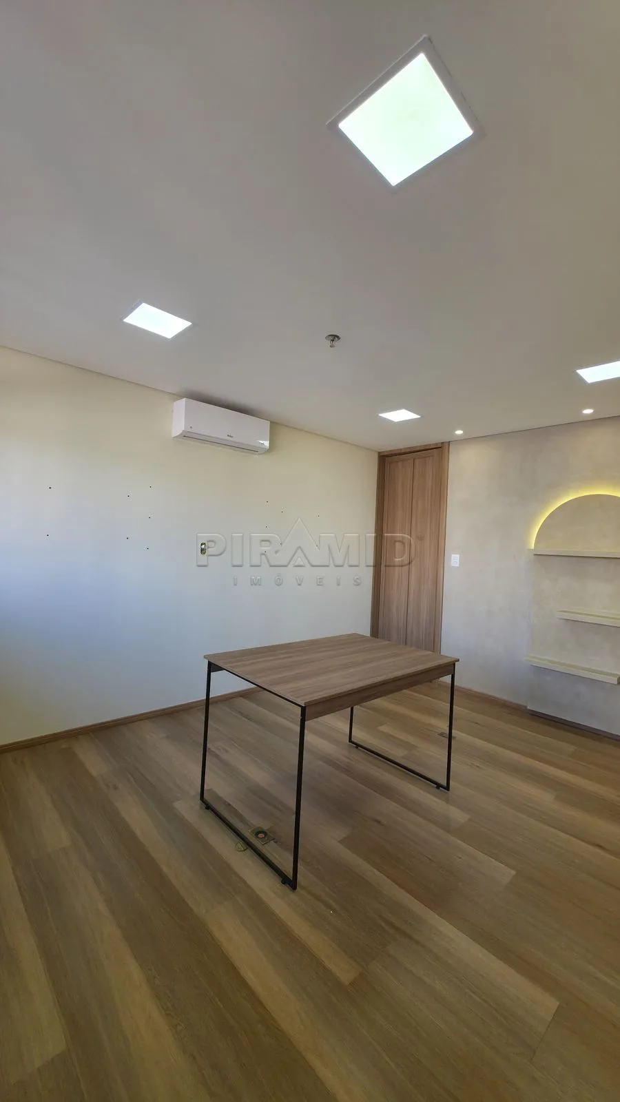 Alugar Comercial / Sala em Ribeir&atilde;o Preto R$ 1.800,00 - Foto 7