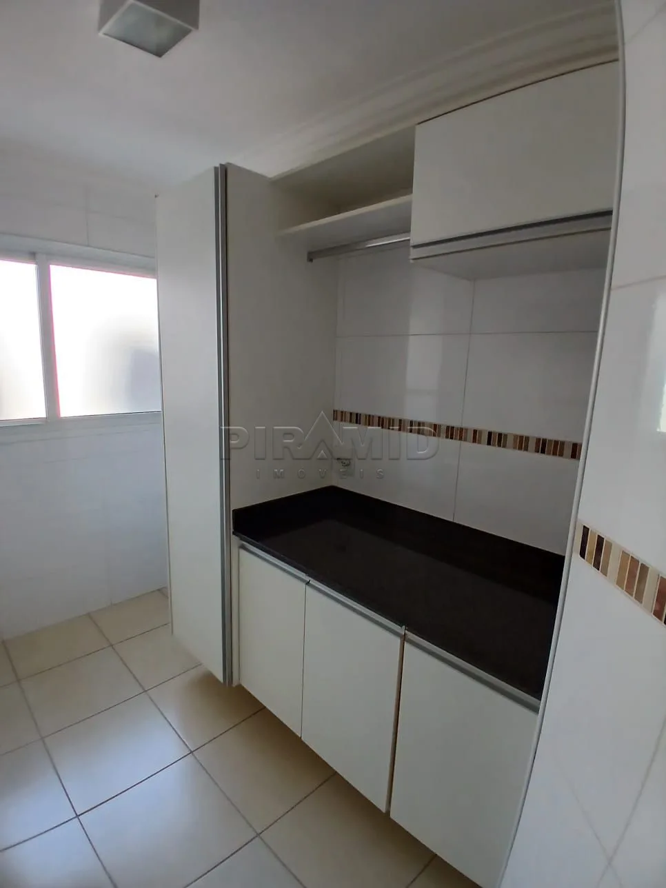 Alugar Apartamento / Padr&atilde;o em Ribeir&atilde;o Preto R$ 2.900,00 - Foto 17