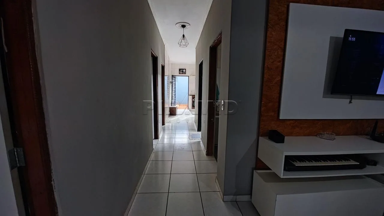 Comprar Casa / Padr&atilde;o em Ribeir&atilde;o Preto R$ 300.000,00 - Foto 2