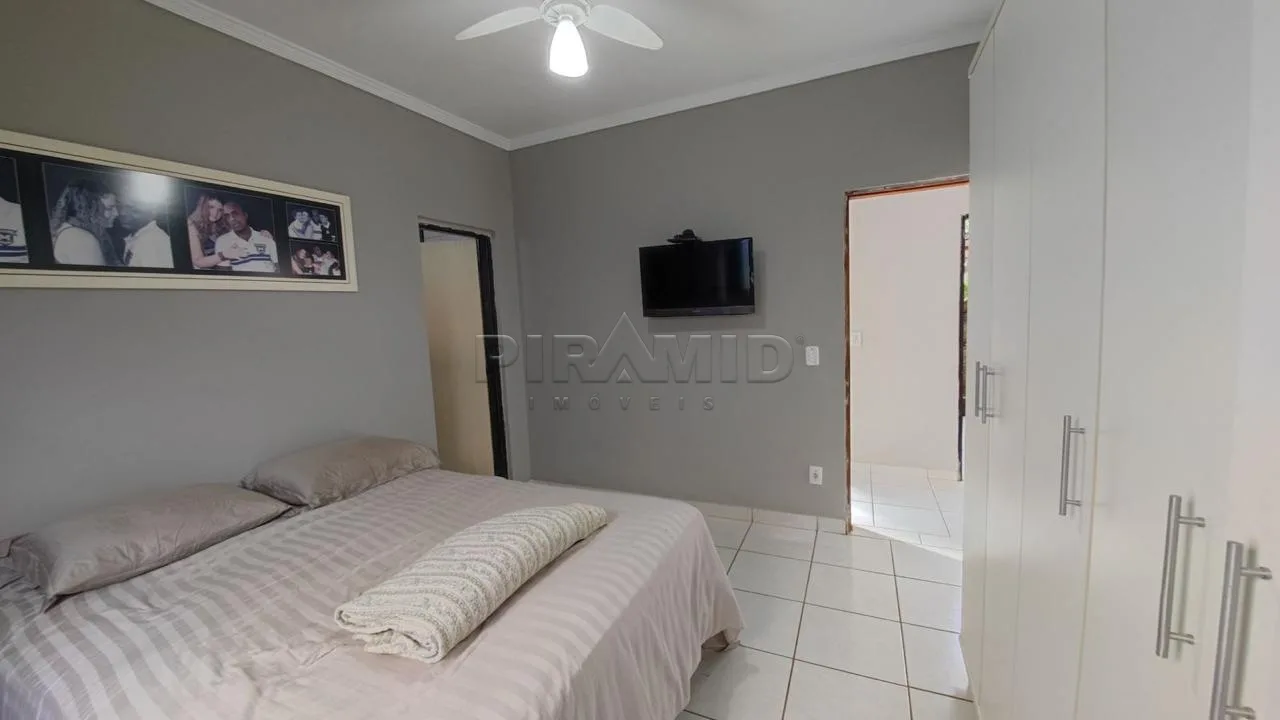 Comprar Casa / Padr&atilde;o em Ribeir&atilde;o Preto R$ 300.000,00 - Foto 4