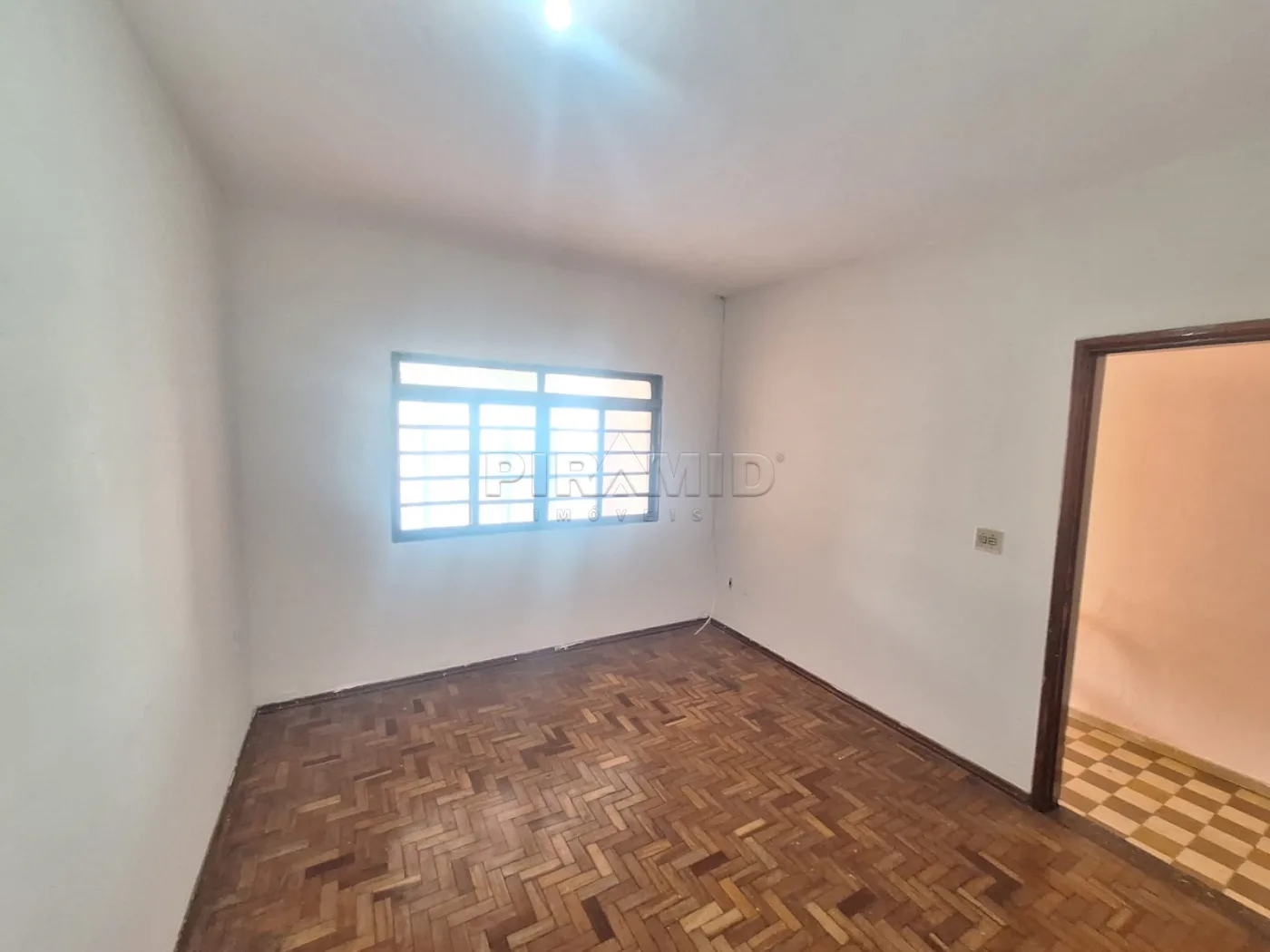 Alugar Casa / Padr&atilde;o em Ribeir&atilde;o Preto R$ 1.300,00 - Foto 3