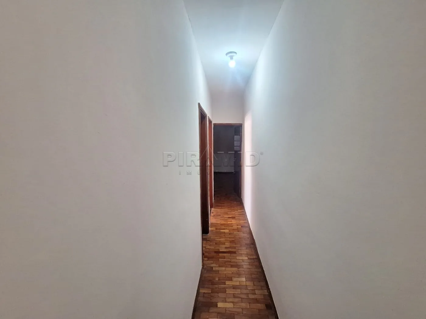 Alugar Casa / Padr&atilde;o em Ribeir&atilde;o Preto R$ 1.300,00 - Foto 4