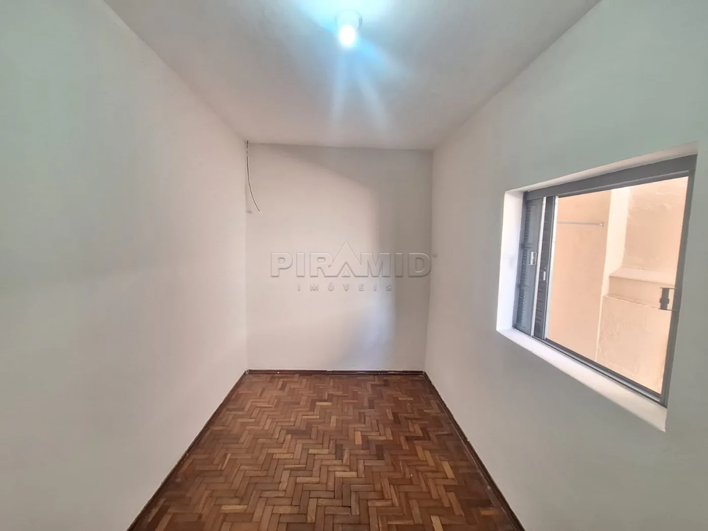 Alugar Casa / Padr&atilde;o em Ribeir&atilde;o Preto R$ 1.300,00 - Foto 5