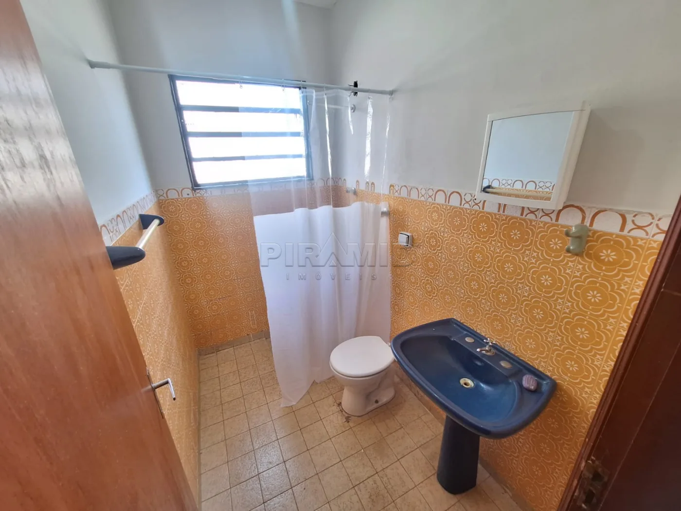 Alugar Casa / Padr&atilde;o em Ribeir&atilde;o Preto R$ 1.300,00 - Foto 7