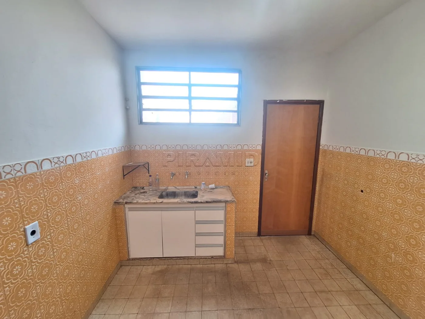 Alugar Casa / Padr&atilde;o em Ribeir&atilde;o Preto R$ 1.300,00 - Foto 11