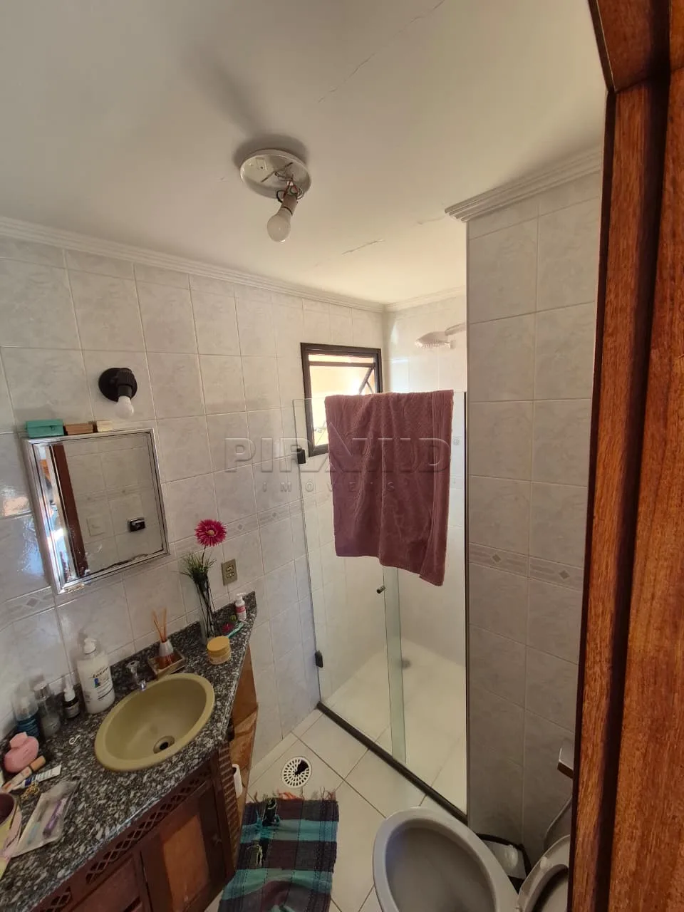 Alugar Apartamento / Padr&atilde;o em Ribeir&atilde;o Preto R$ 900,00 - Foto 6