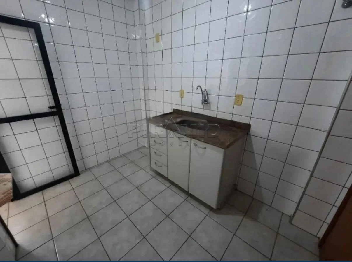 Alugar Apartamento / Padr&atilde;o em Ribeir&atilde;o Preto R$ 1.550,00 - Foto 4