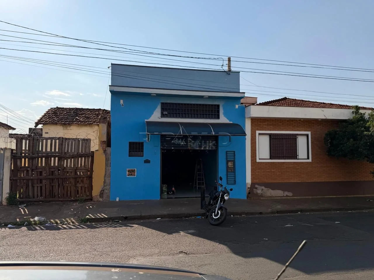 Alugar Comercial / Sal&atilde;o em Ribeir&atilde;o Preto R$ 2.700,00 - Foto 1