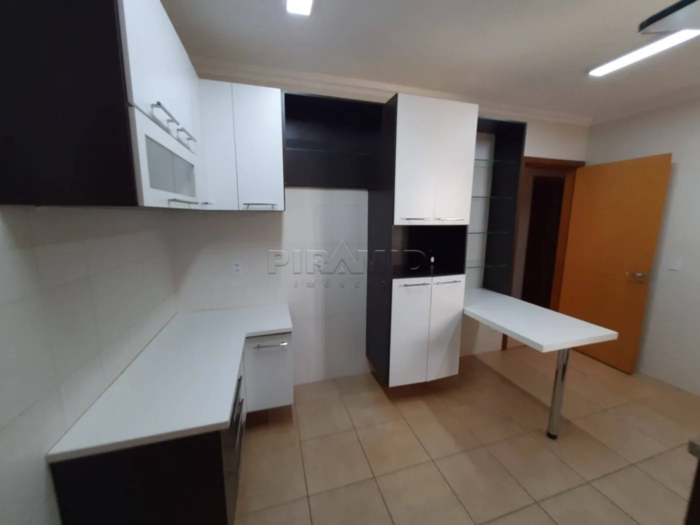 Alugar Apartamento / Padr&atilde;o em Ribeir&atilde;o Preto R$ 2.500,00 - Foto 10