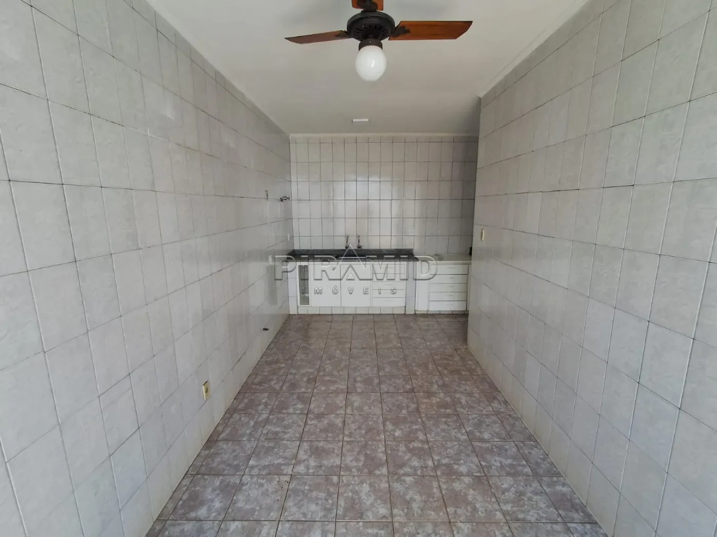 Alugar Casa / Padr&atilde;o em Ribeir&atilde;o Preto R$ 2.000,00 - Foto 12