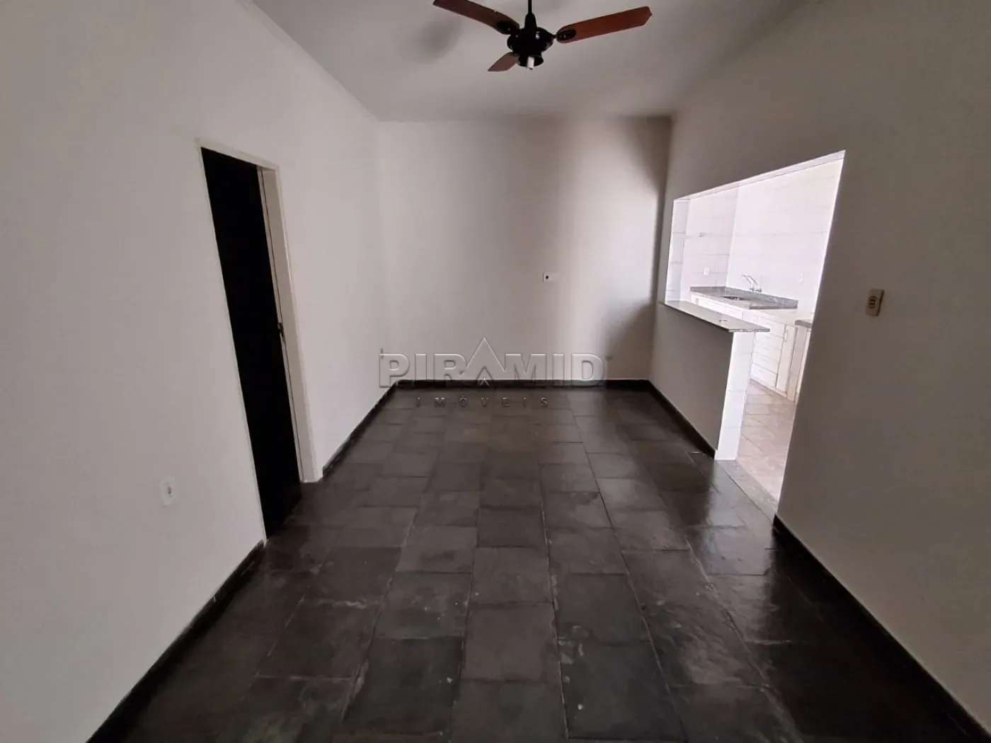 Alugar Casa / Padr&atilde;o em Ribeir&atilde;o Preto R$ 2.000,00 - Foto 17