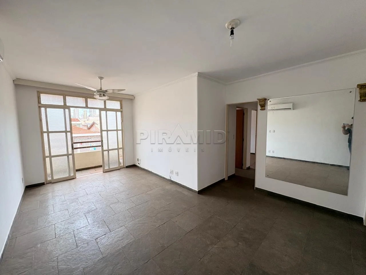 Comprar Apartamento / Padr&atilde;o em Ribeir&atilde;o Preto R$ 320.000,00 - Foto 1