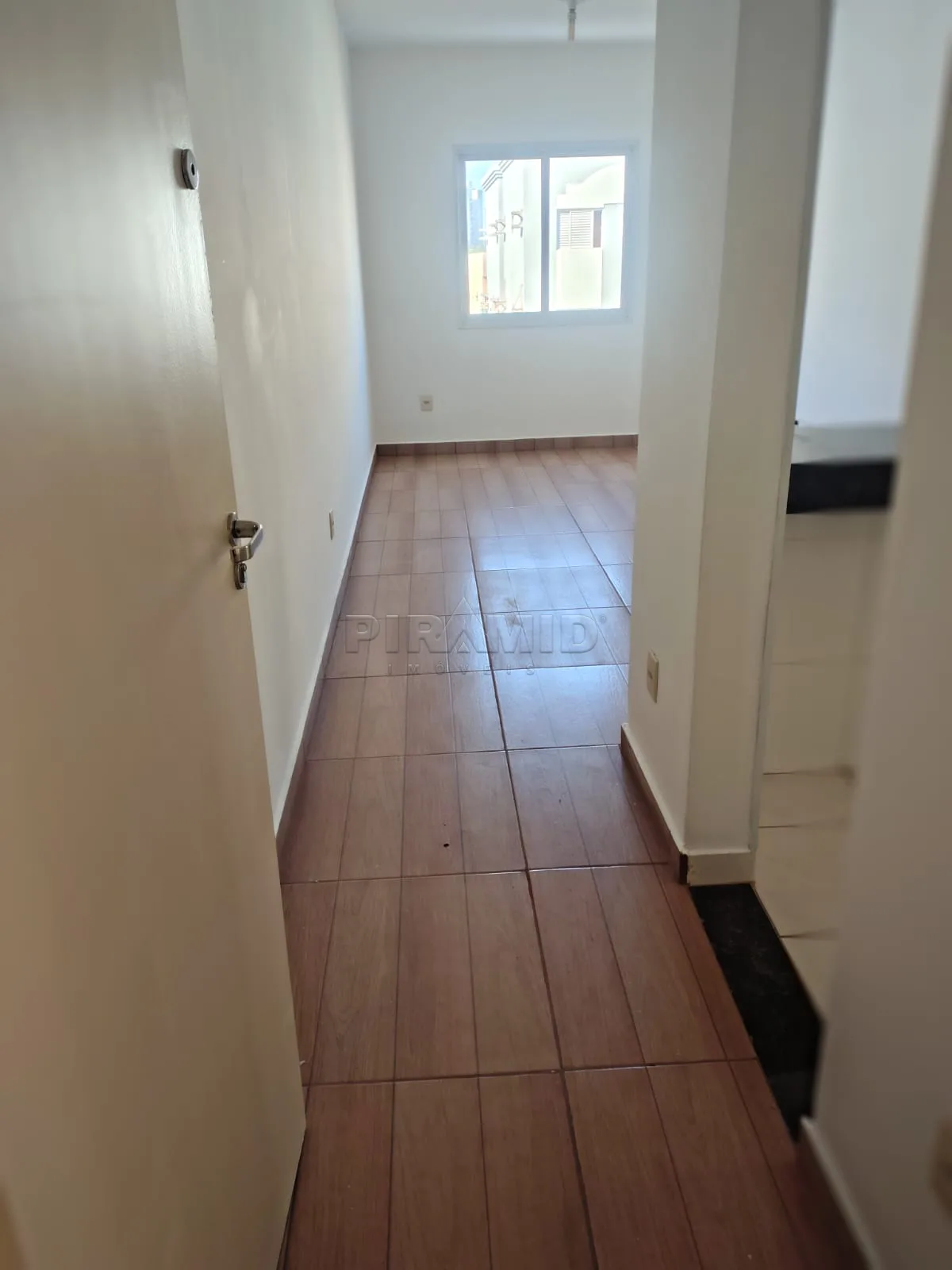Alugar Apartamento / Padr&atilde;o em Ribeir&atilde;o Preto R$ 1.300,00 - Foto 5