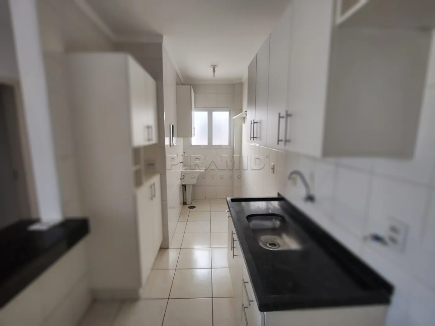 Alugar Apartamento / Padr&atilde;o em Ribeir&atilde;o Preto R$ 1.300,00 - Foto 8
