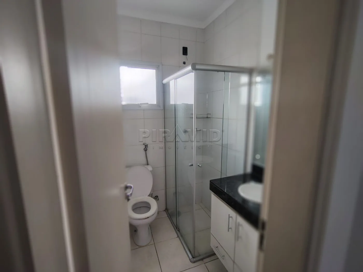 Alugar Apartamento / Padr&atilde;o em Ribeir&atilde;o Preto R$ 1.300,00 - Foto 13